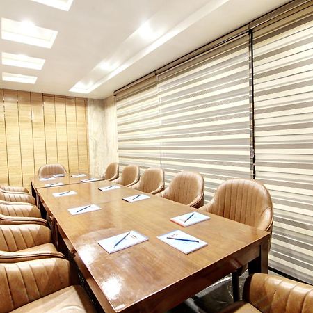 Hotel Krishna Plaza 'New Delhi' - By M S Hospitality Luaran gambar