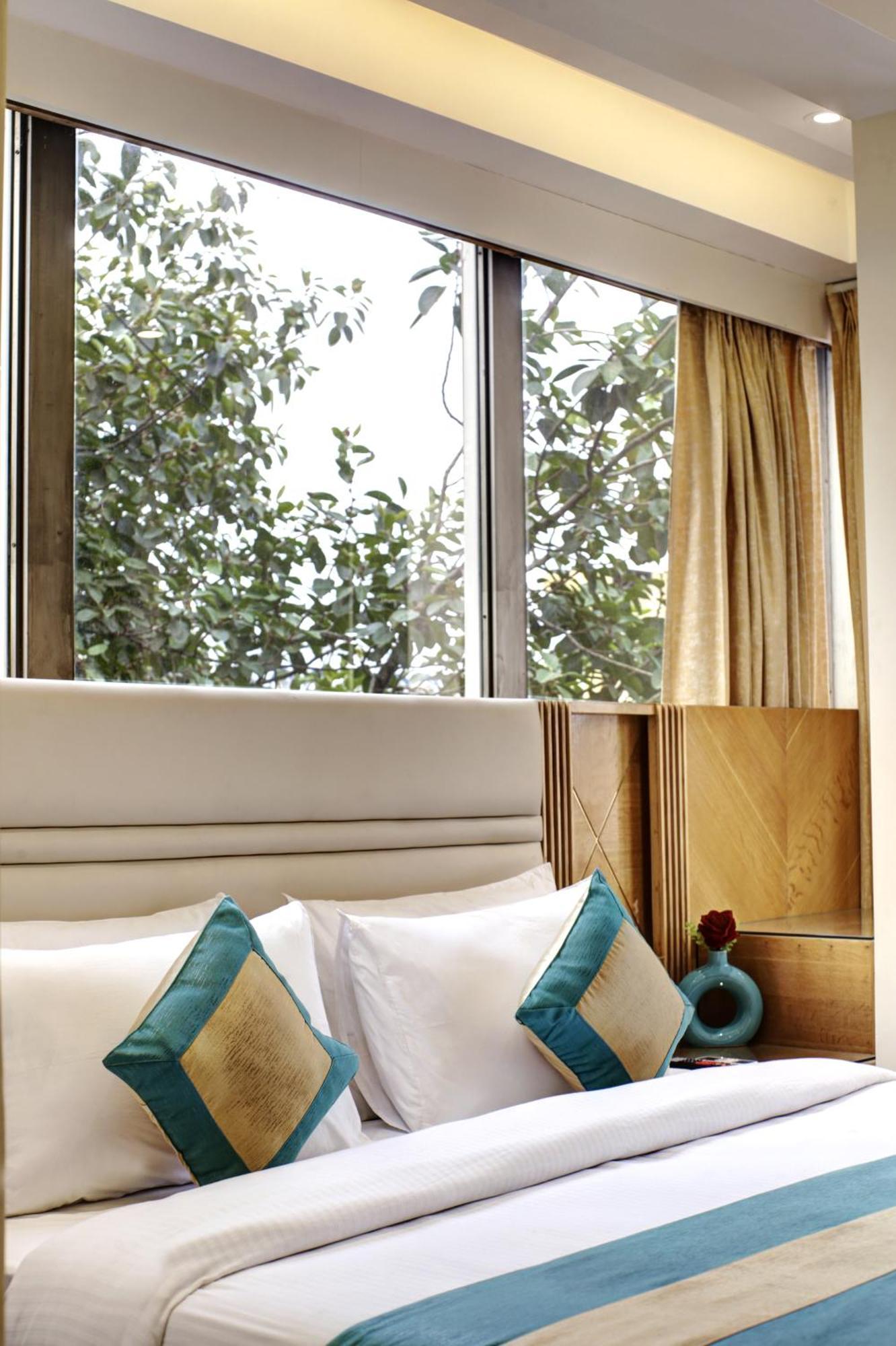 Hotel Krishna Plaza 'New Delhi' - By M S Hospitality Luaran gambar