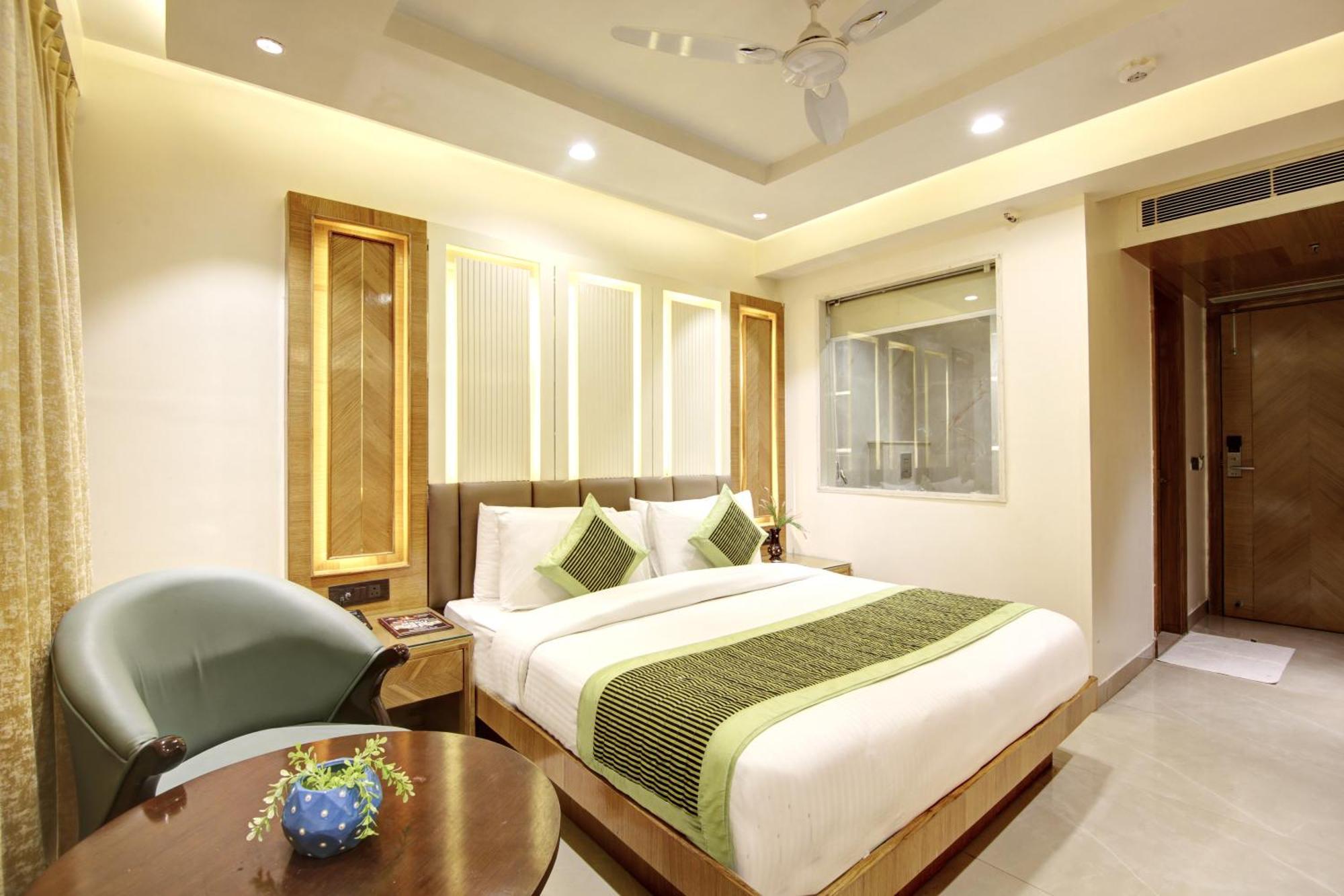 Hotel Krishna Plaza 'New Delhi' - By M S Hospitality Luaran gambar