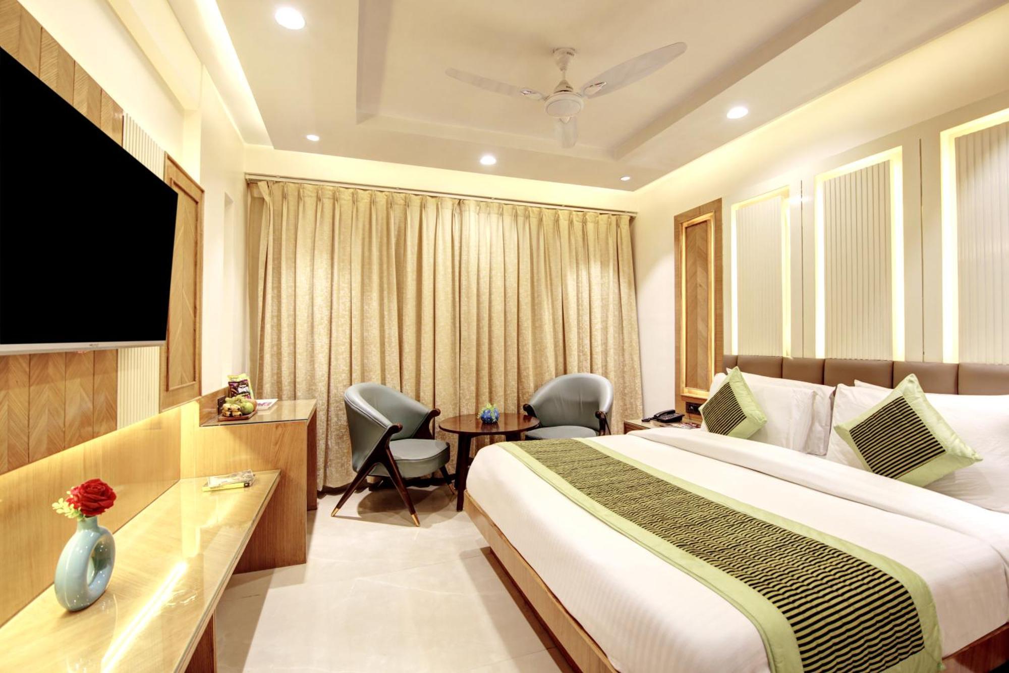 Hotel Krishna Plaza 'New Delhi' - By M S Hospitality Luaran gambar