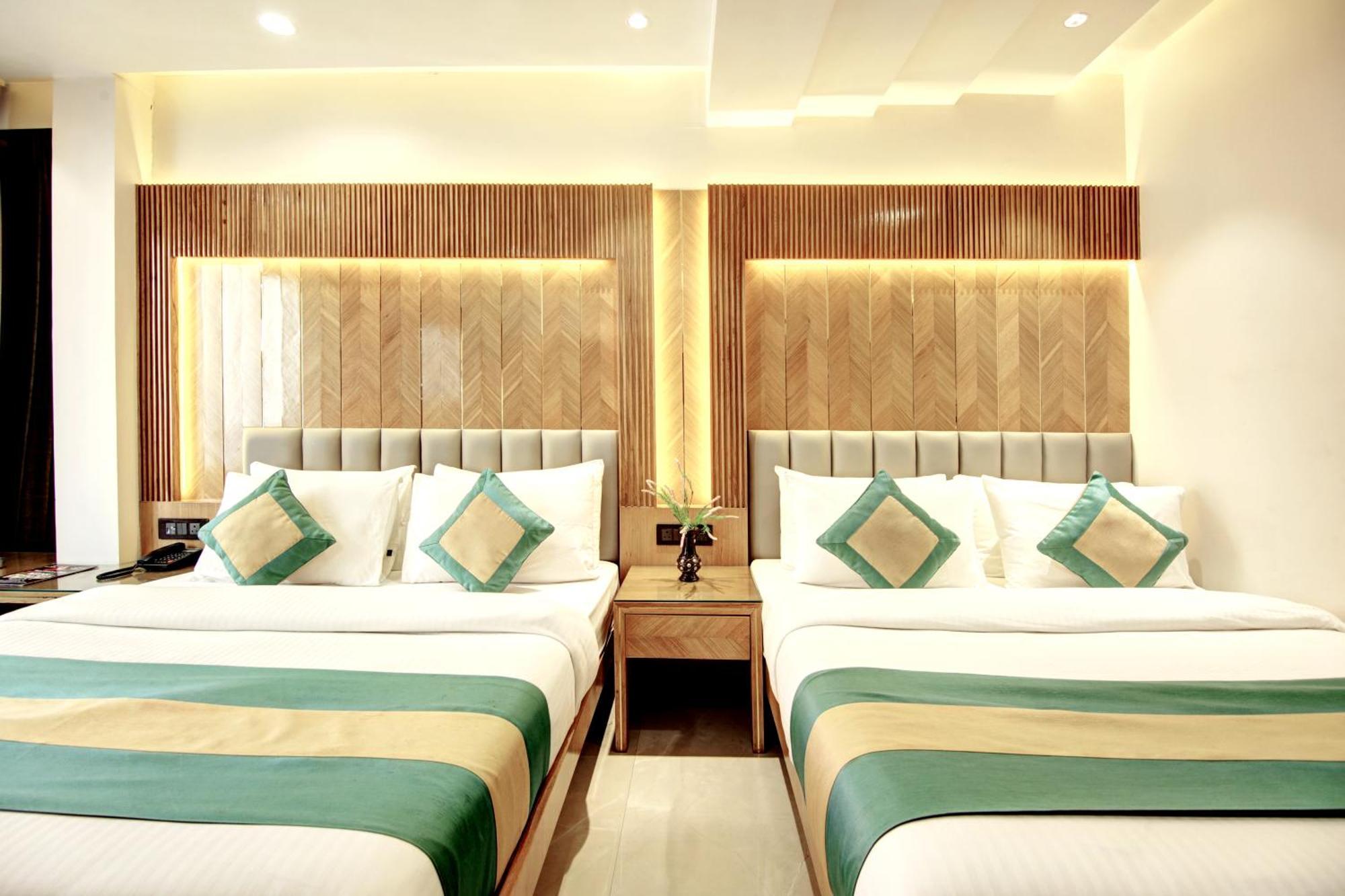 Hotel Krishna Plaza 'New Delhi' - By M S Hospitality Luaran gambar