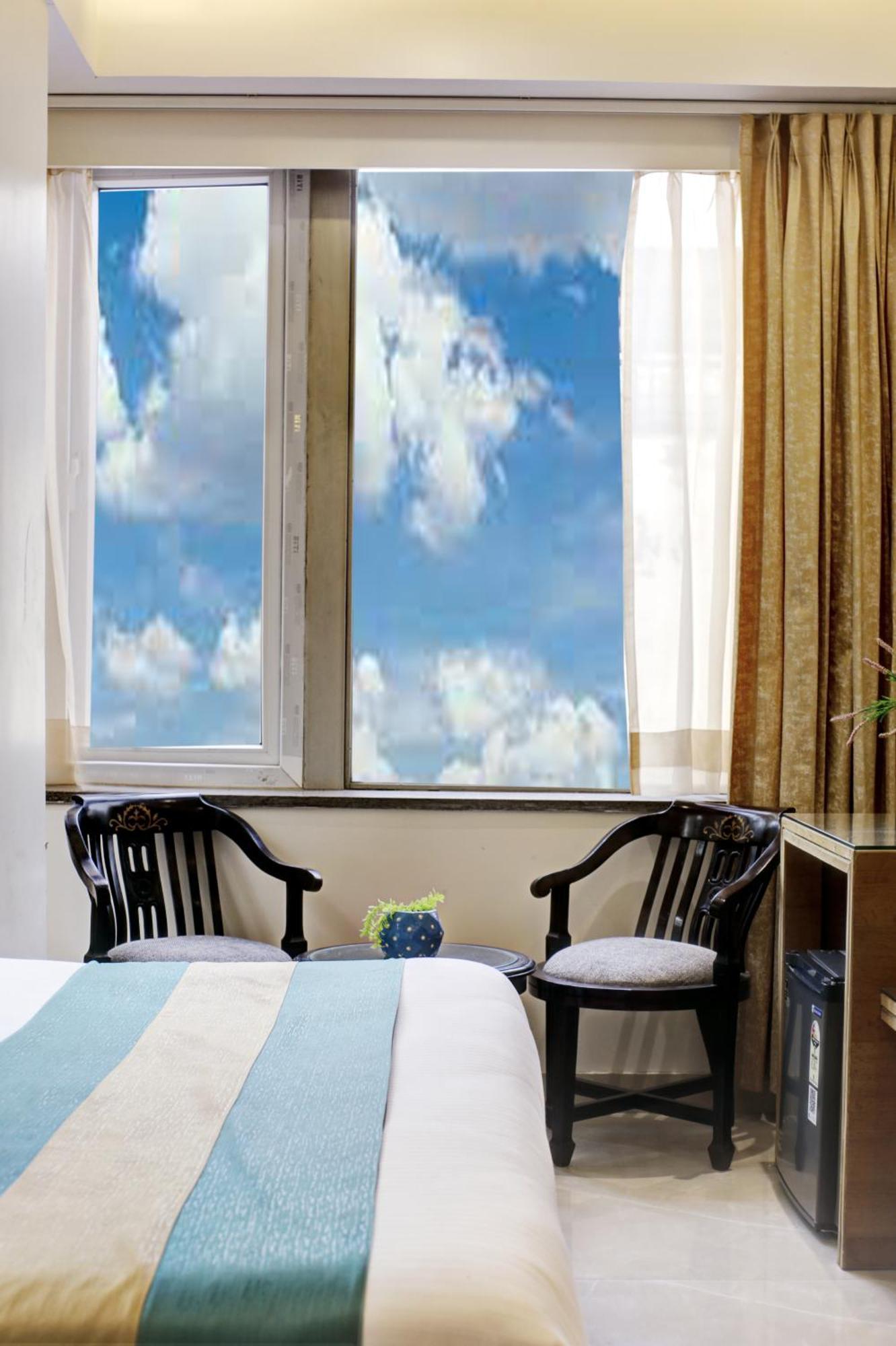 Hotel Krishna Plaza 'New Delhi' - By M S Hospitality Luaran gambar