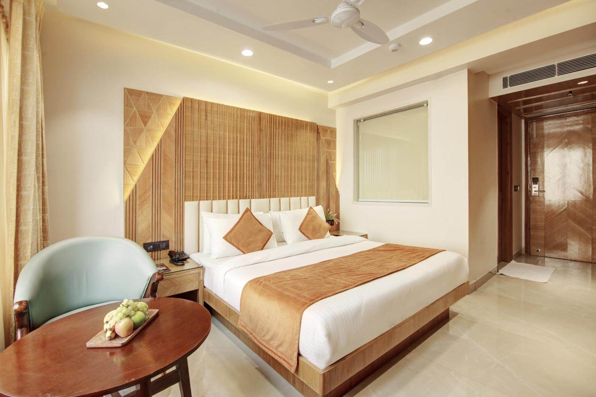 Hotel Krishna Plaza 'New Delhi' - By M S Hospitality Luaran gambar