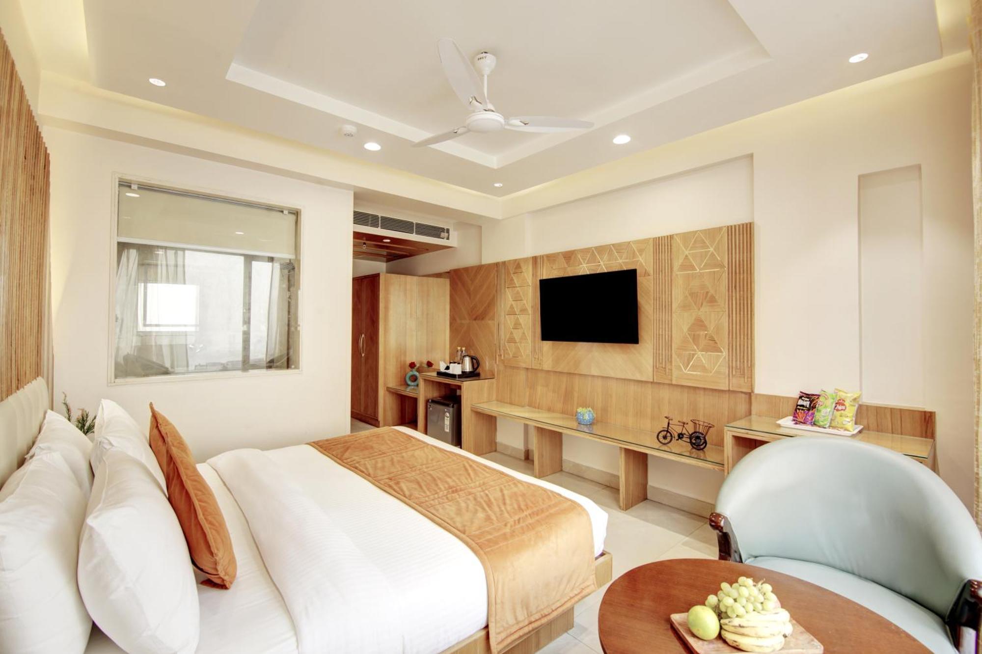 Hotel Krishna Plaza 'New Delhi' - By M S Hospitality Luaran gambar