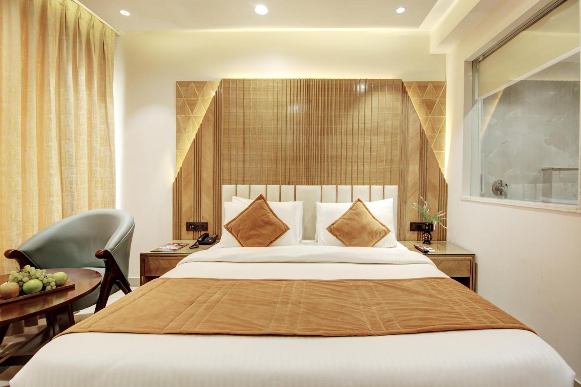 Hotel Krishna Plaza 'New Delhi' - By M S Hospitality Luaran gambar