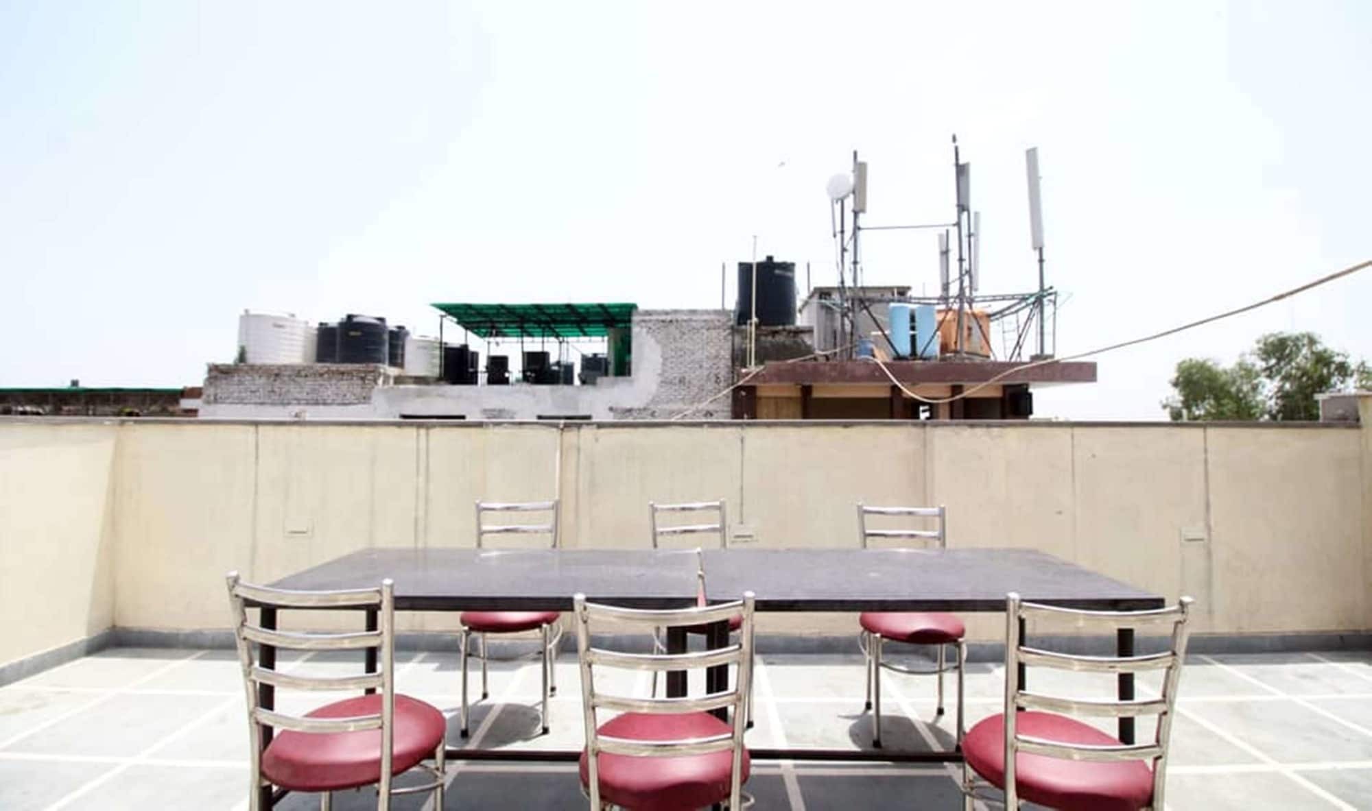 Hotel Krishna Plaza 'New Delhi' - By M S Hospitality Luaran gambar